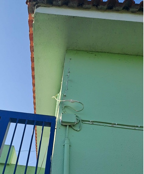 bandalismos_sxoleio_thermi_5.jpg