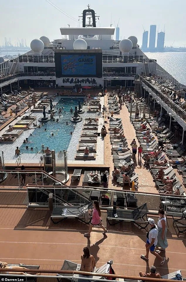 dubai_cruise.jpg