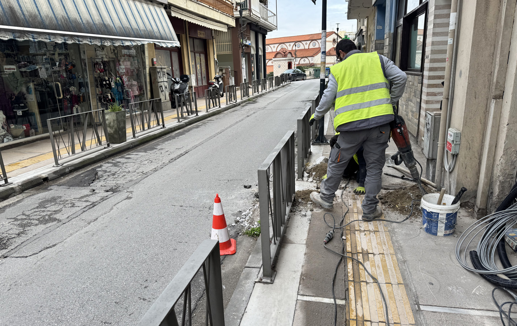 optikes_ines_erga_2.jpg