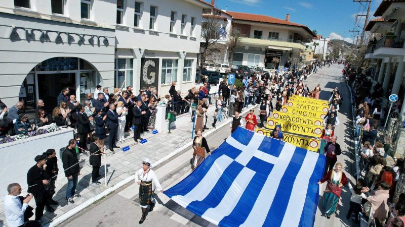 parelasi_wraiokastro.jpg
