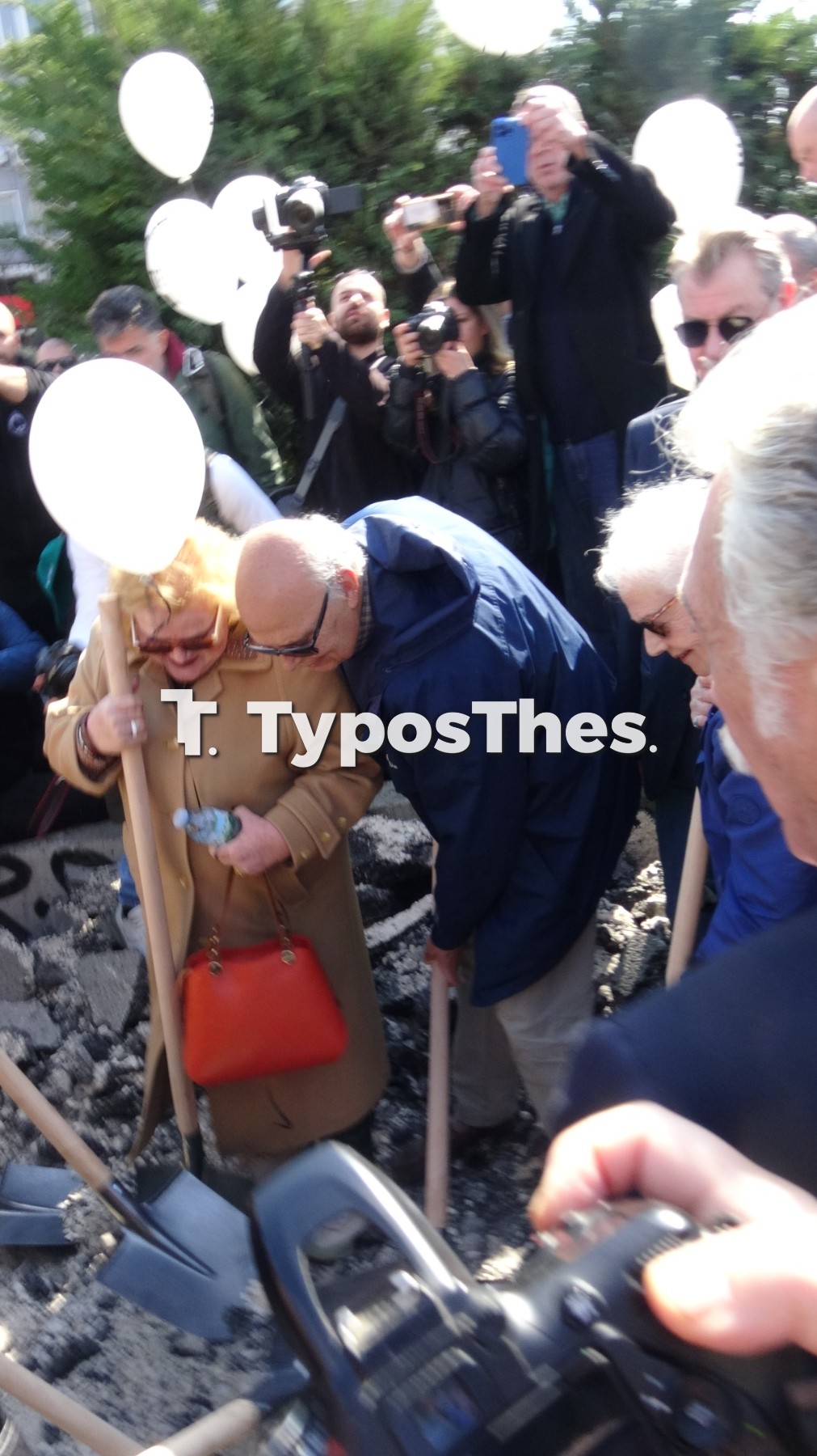 pote-xana-parko-mnimis-themeliwsi_2.jpg
