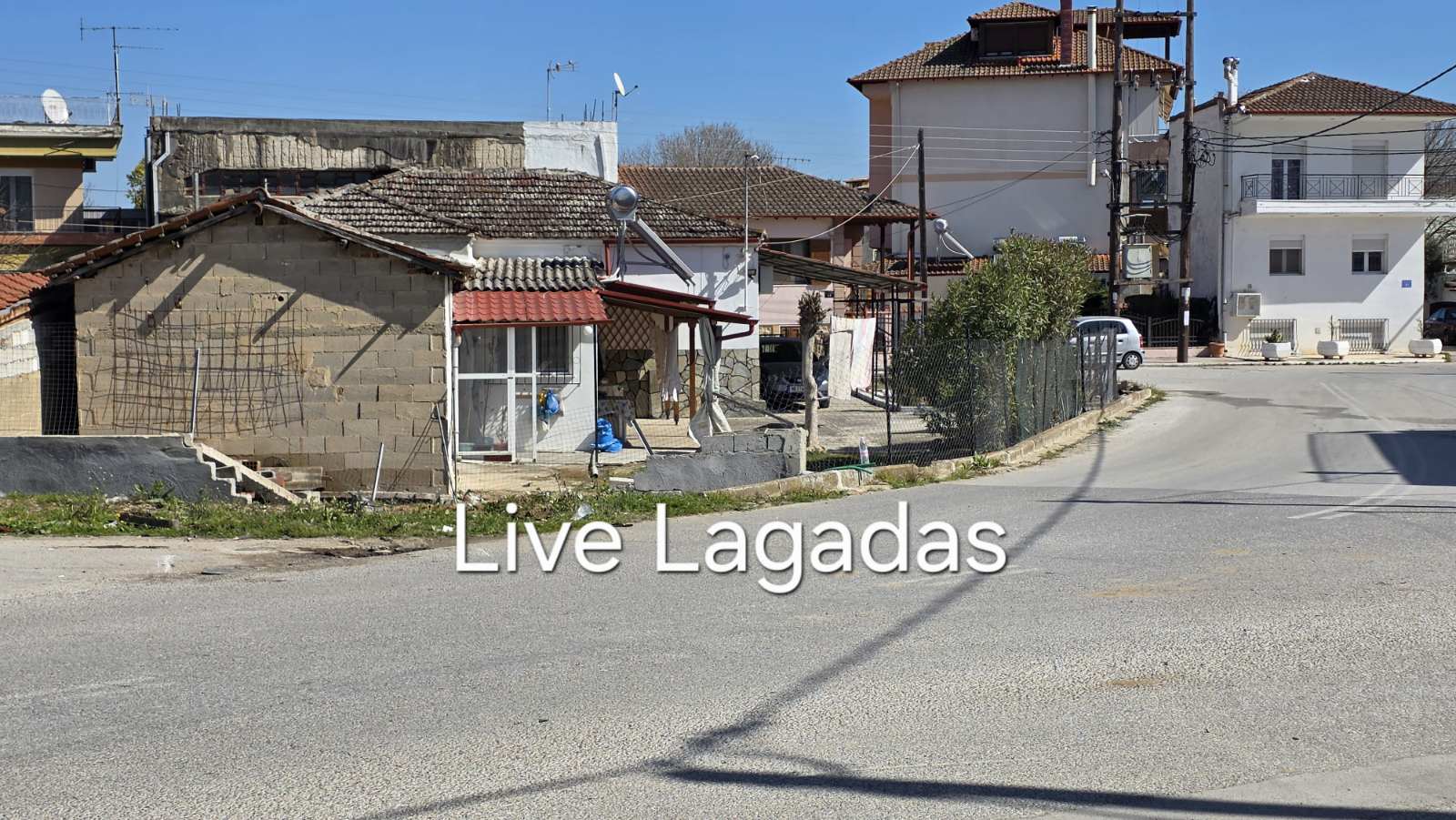 trohaio-lagkada-aytokinito-se-ayli-spitioy-3.jpg