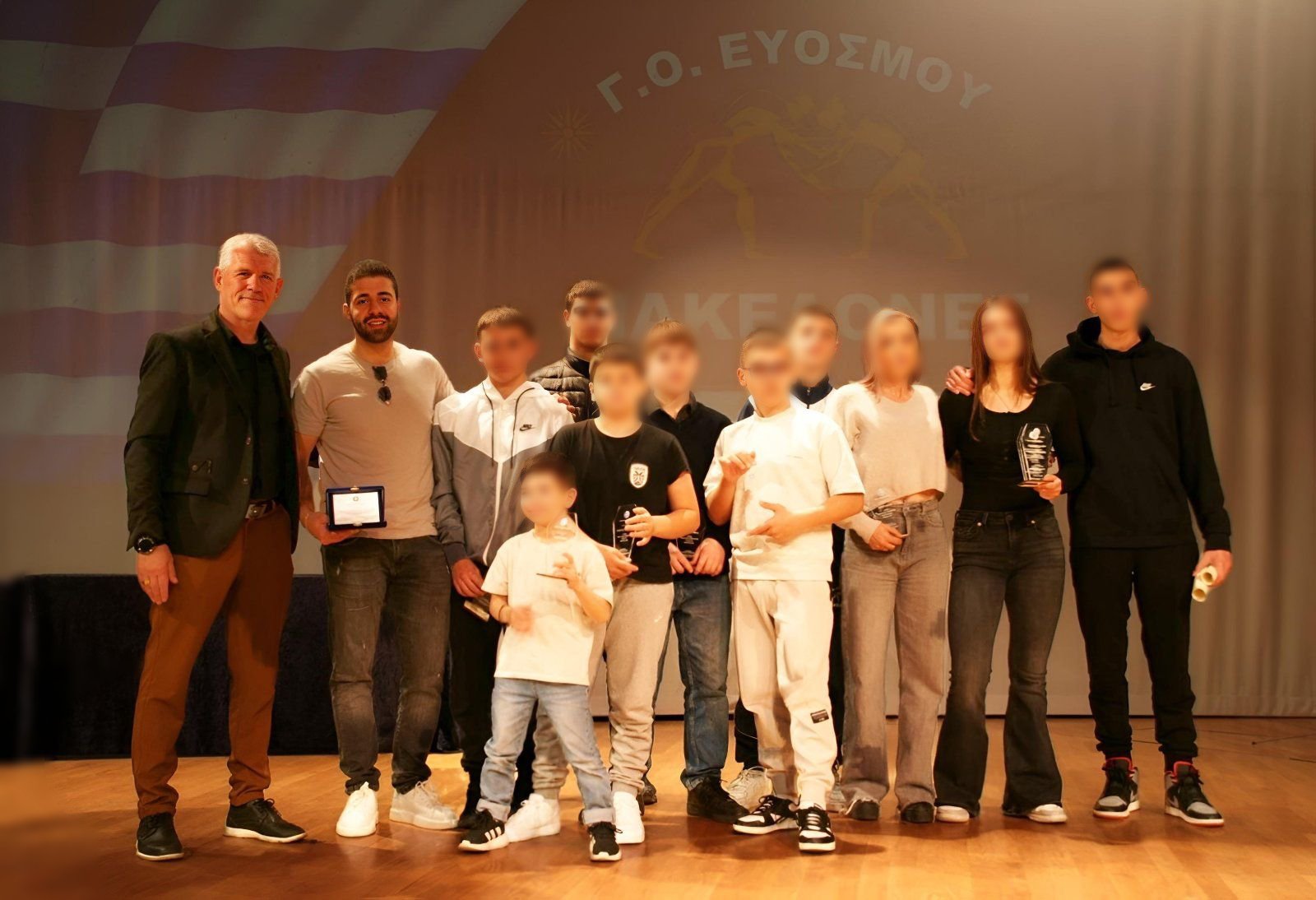 brabeysi_athlites_euosmos_3.jpg