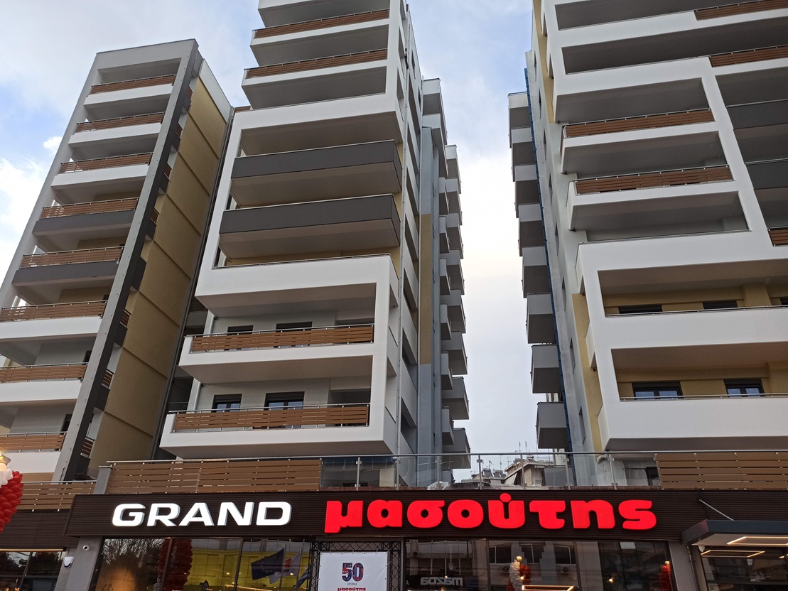 grand-masoutis-treis-gefyres2.jpg