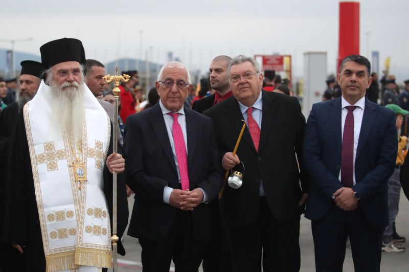 ypodoxi_agiou_fwtos2.jpg