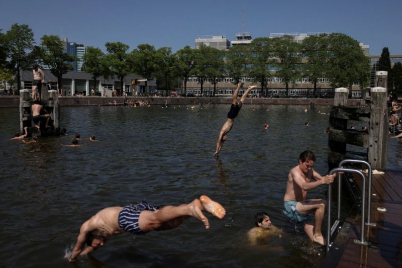 amsterdam.jpg