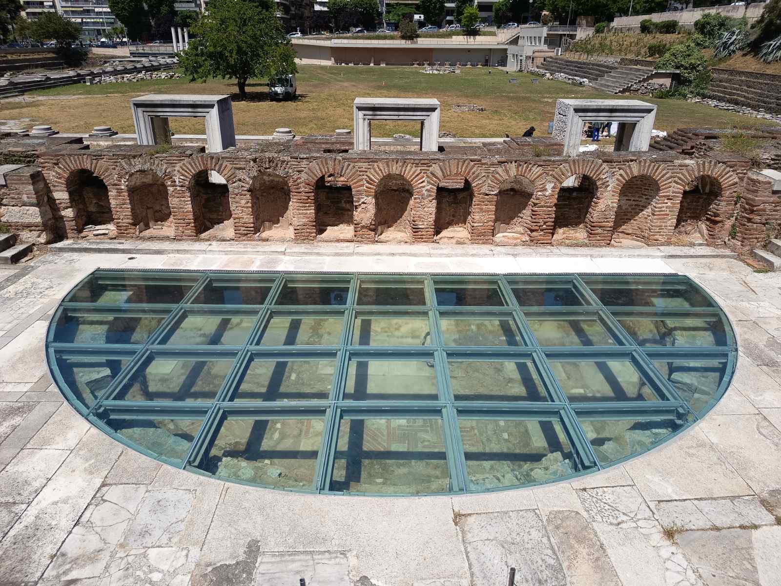 romaiki_agora2.jpg