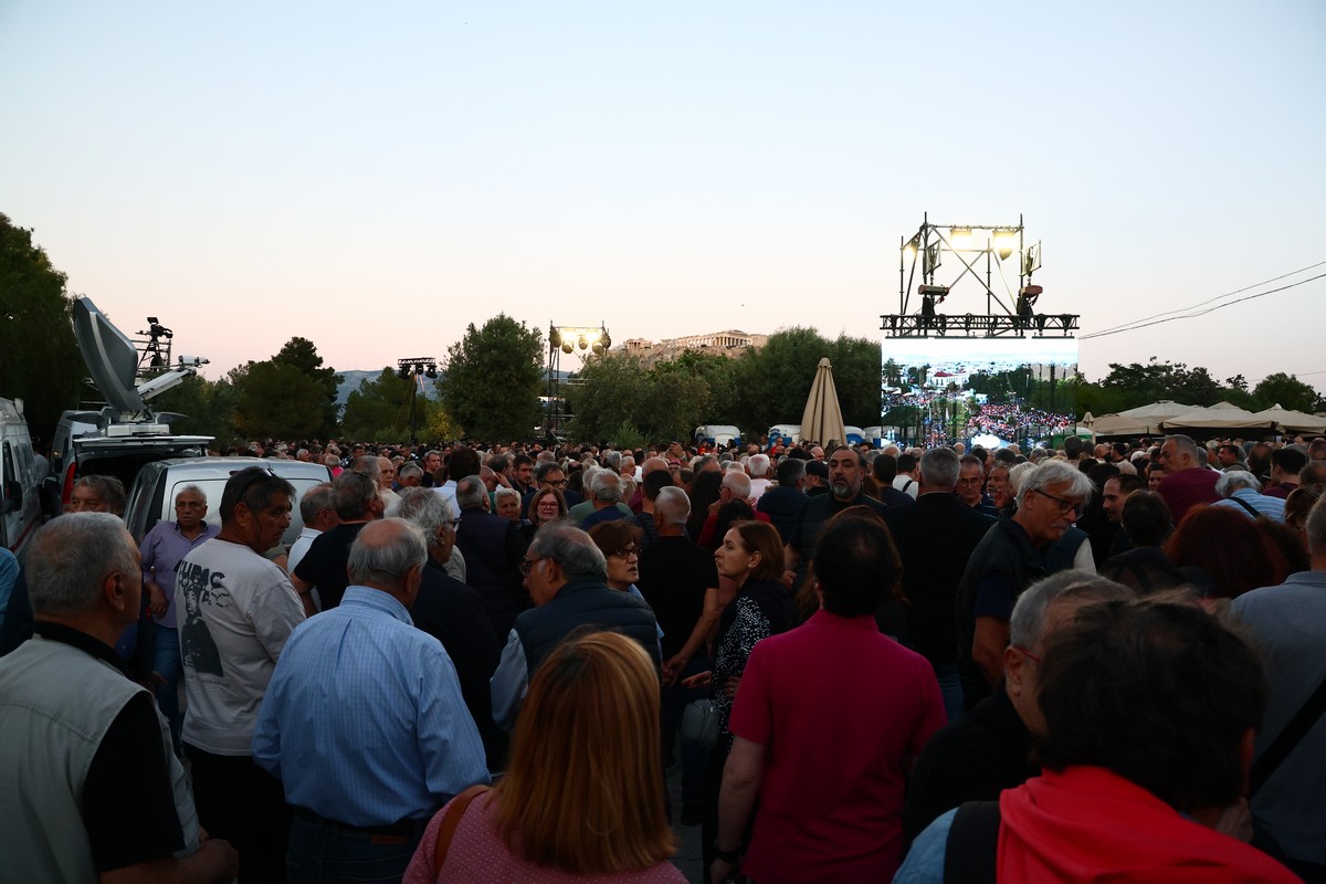 tsipras-neokomma_2.jpg