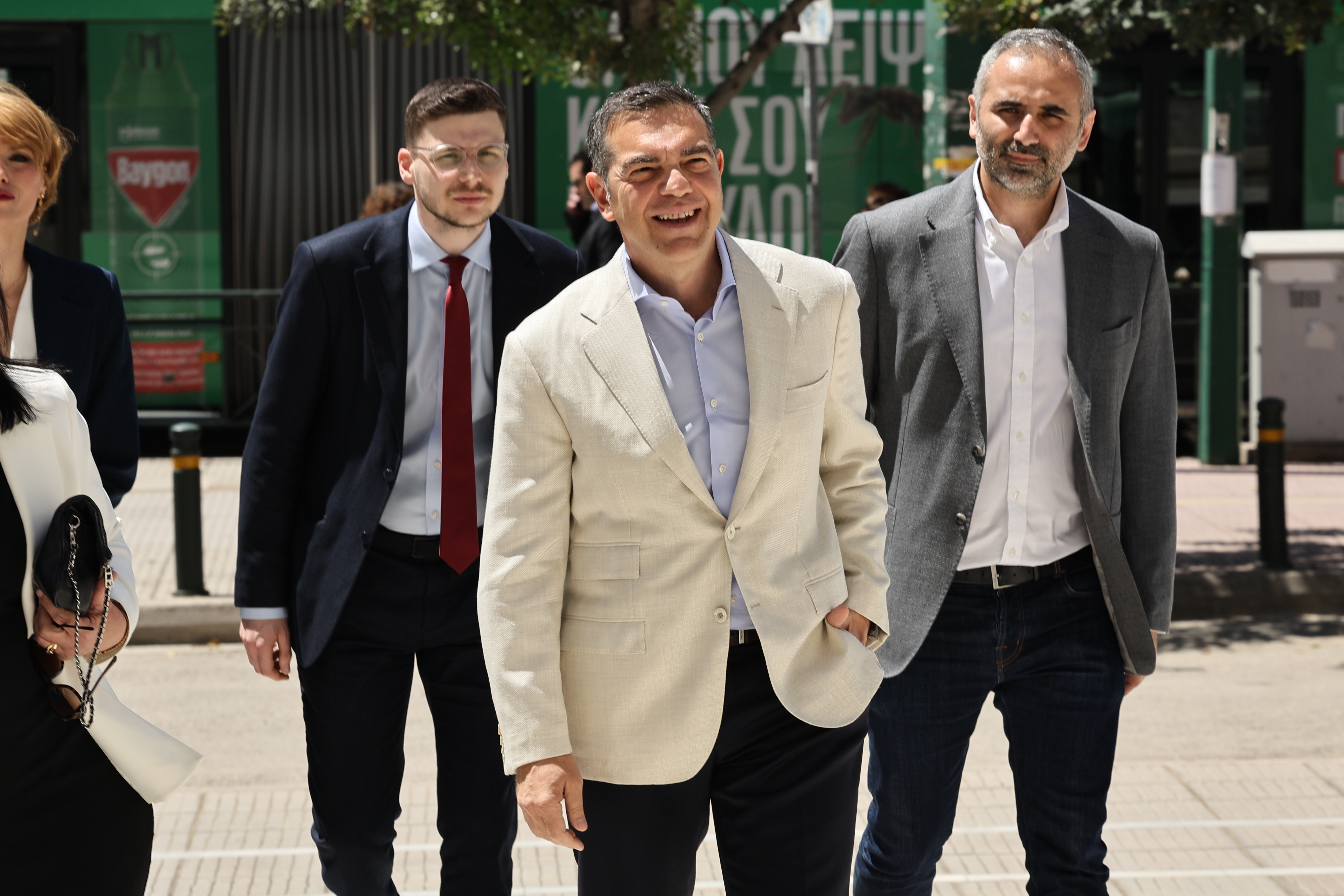 tsipras_areioa_pagos_2.jpg