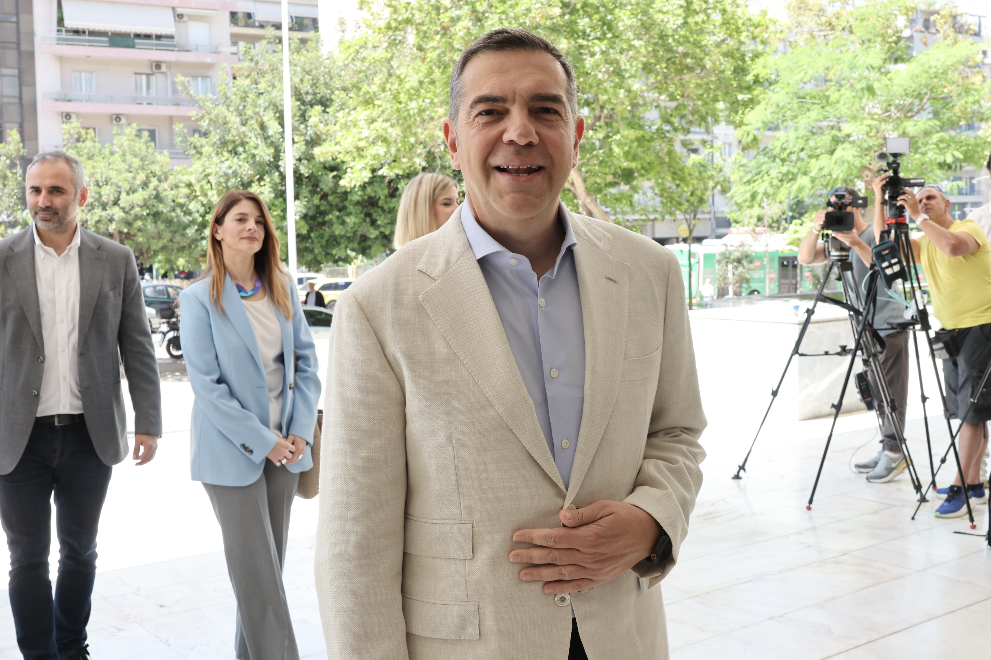tsipras_areioa_pagos_3.jpg
