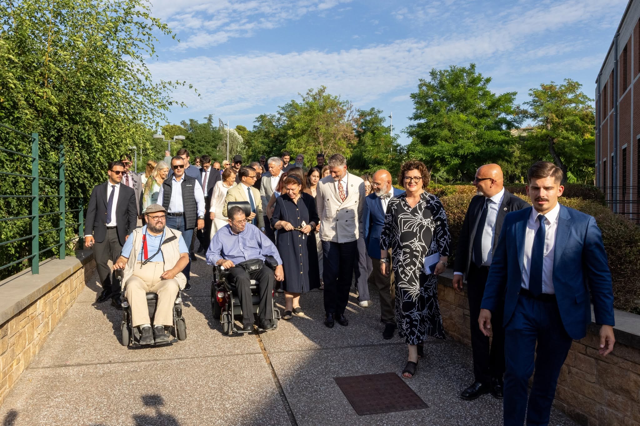 16f1.jpg