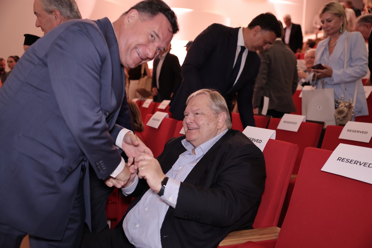benizelos-adwnis.jpg