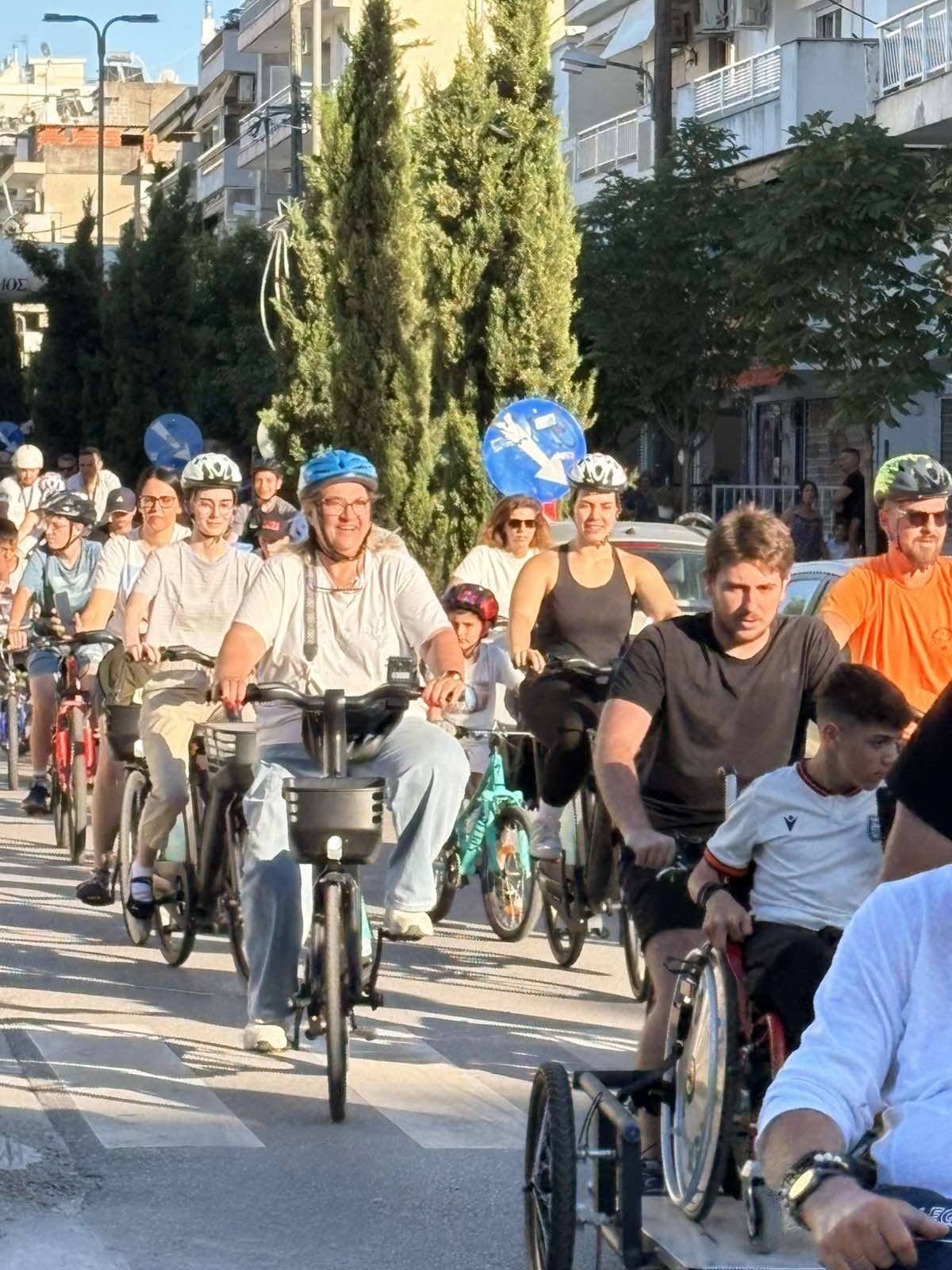 koinoxrista_podilata_kalamaria_3.jpg