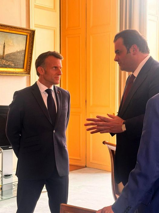 makron_pierrakakis2.jpg
