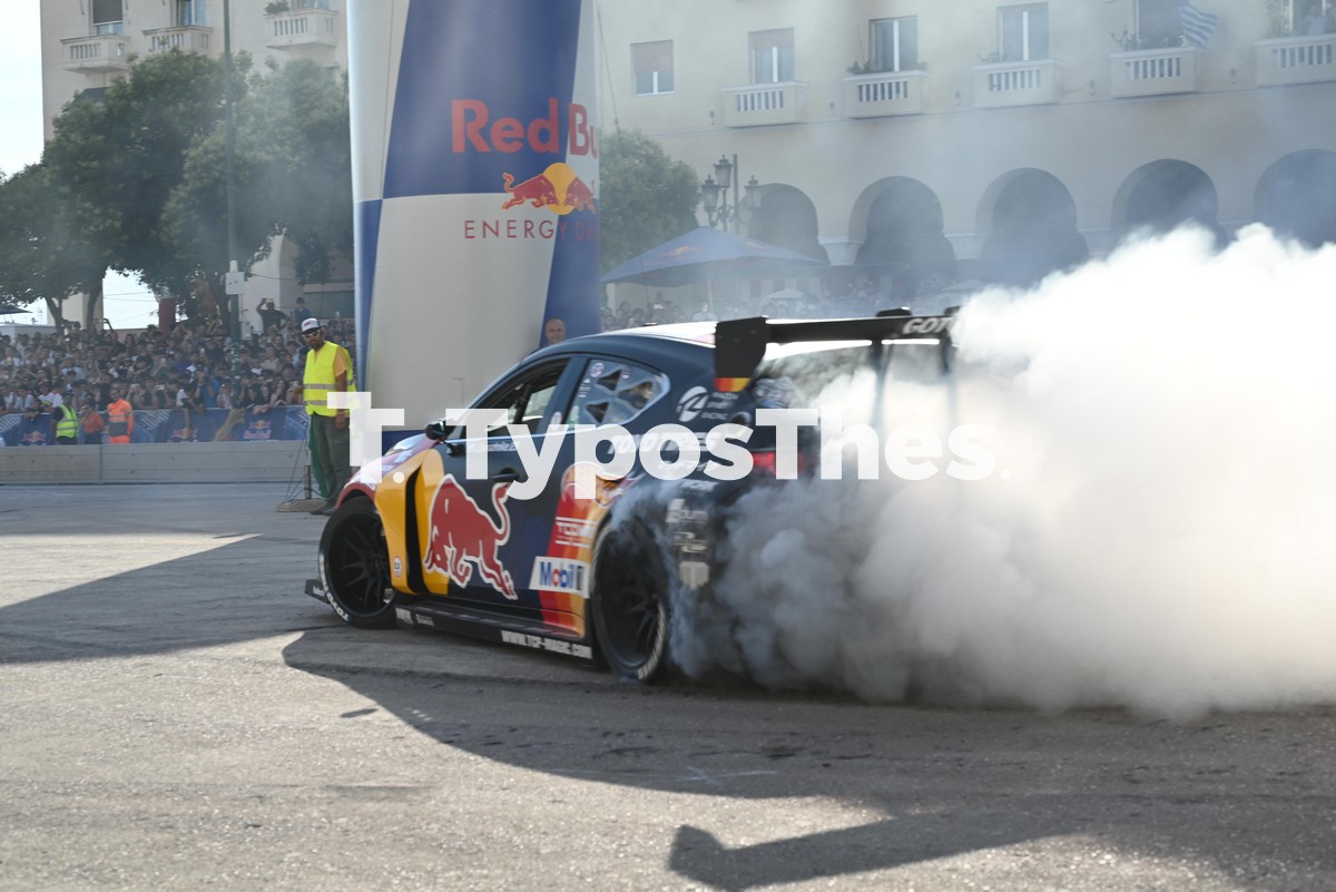 red-bull-driftshow-thessaloniki_11.jpg