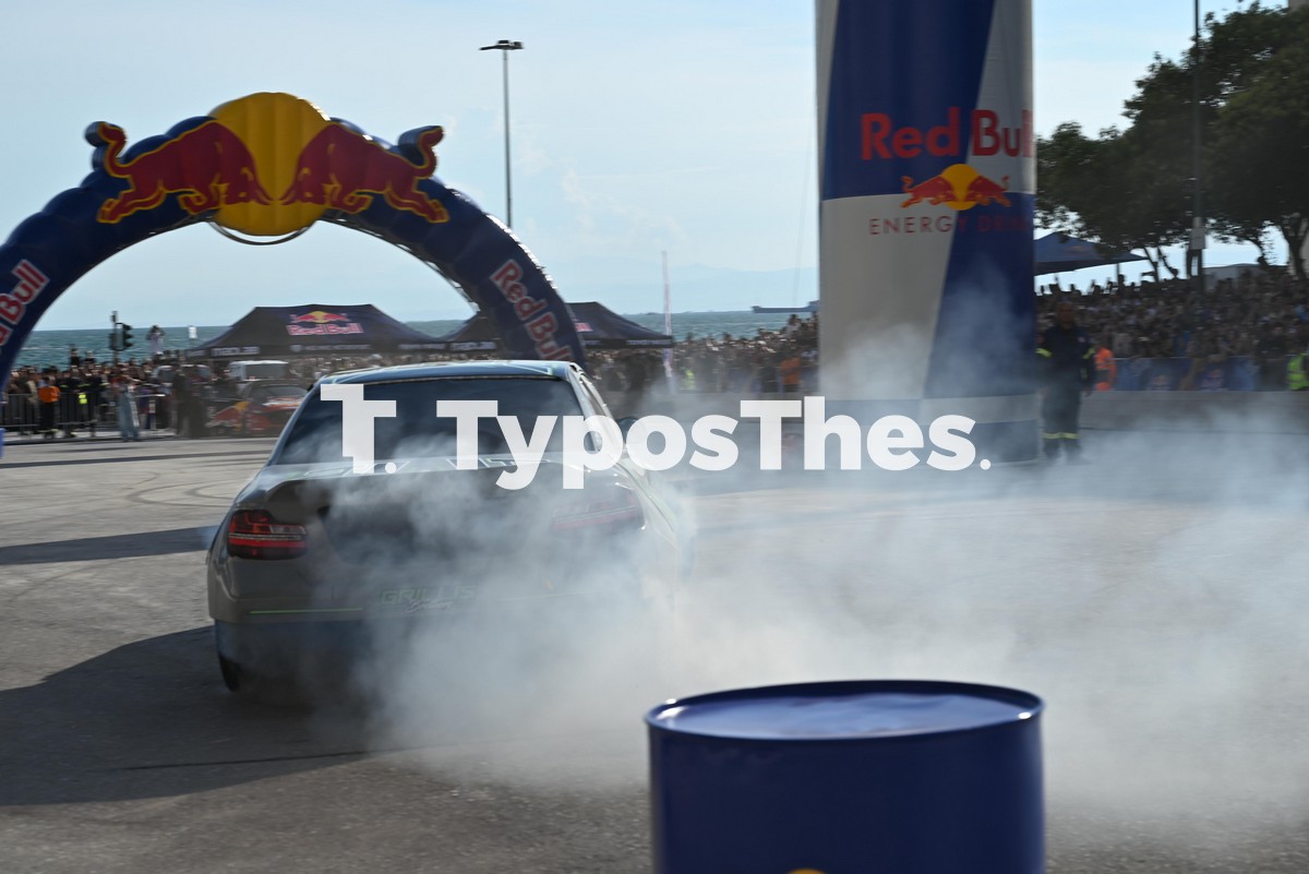 red-bull-driftshow-thessaloniki_6.jpg