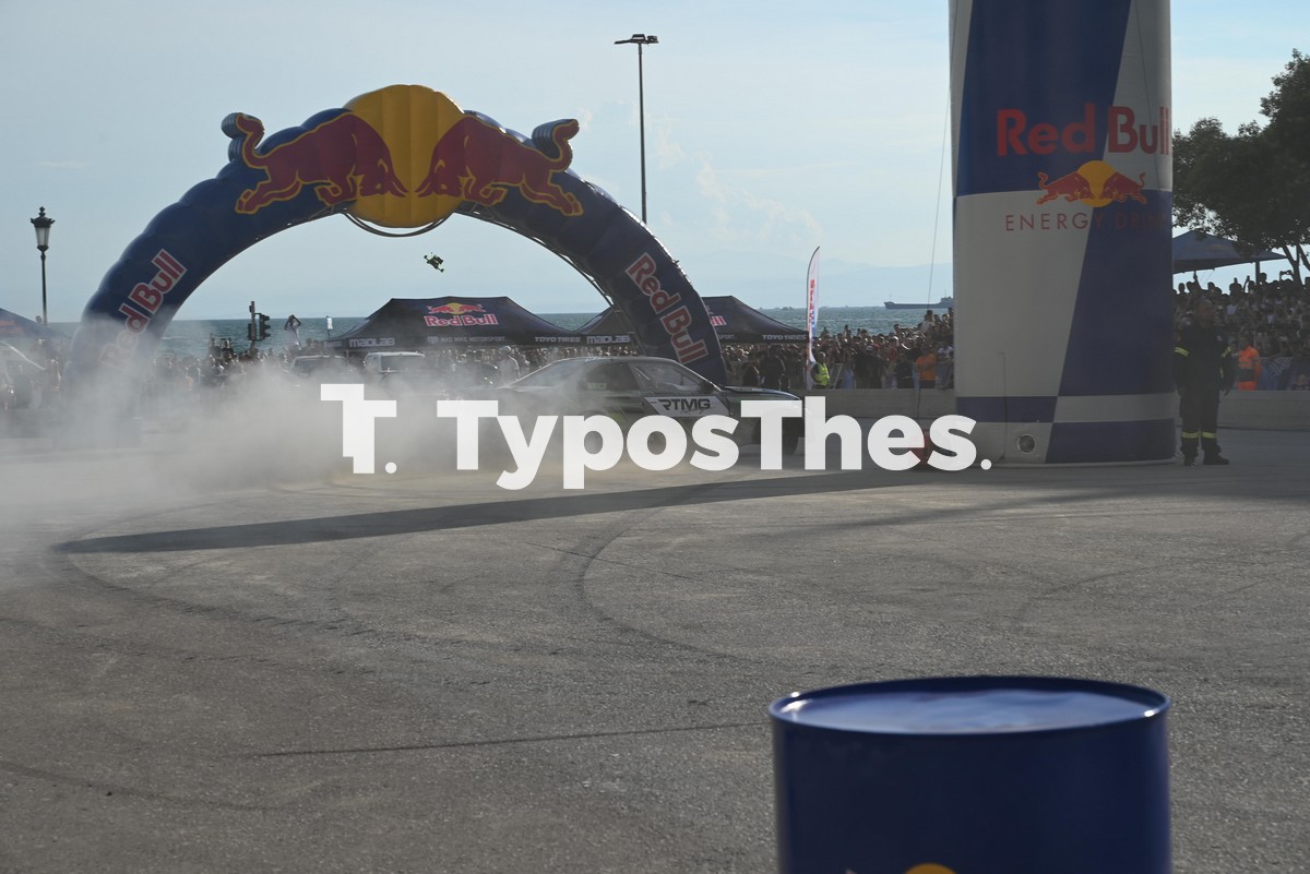 red-bull-driftshow-thessaloniki_7.jpg