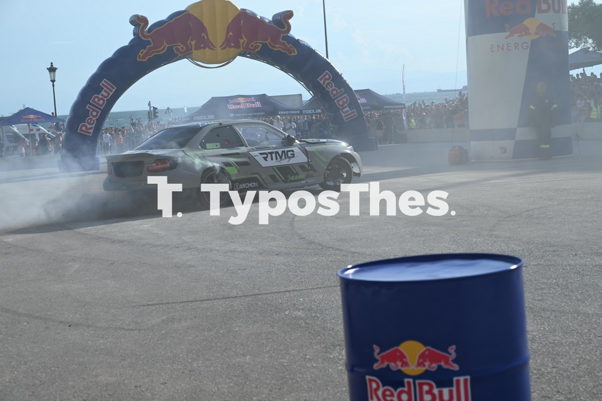 red-bull-driftshow-thessaloniki_8.jpg