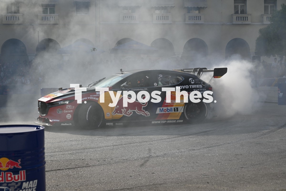red-bull-driftshow-thessaloniki_9.jpg