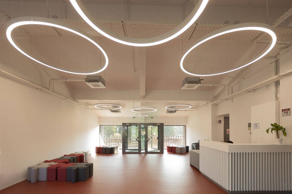 west_hall_1.jpg