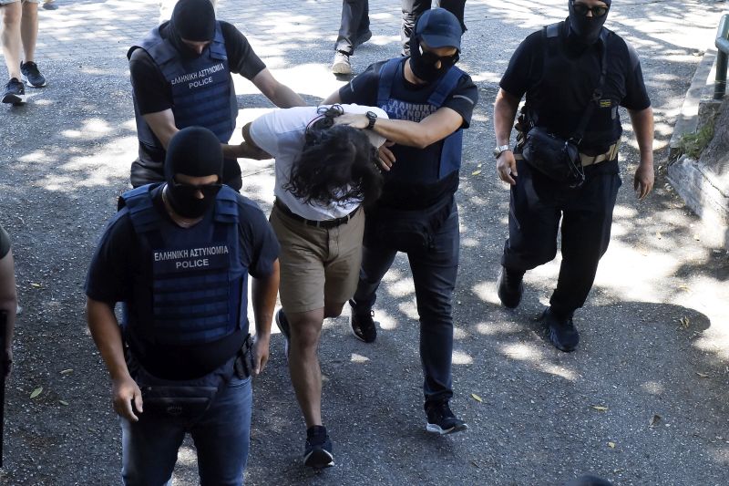 dikastiria_sillifthentes_empristiki_epithesi4.jpg