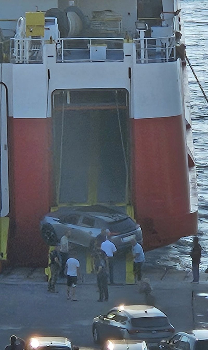 limani_rafina_autokinito.jpg