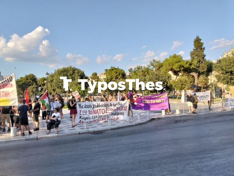 sigkentrwsi_nato_thessaloniki_1.jpg