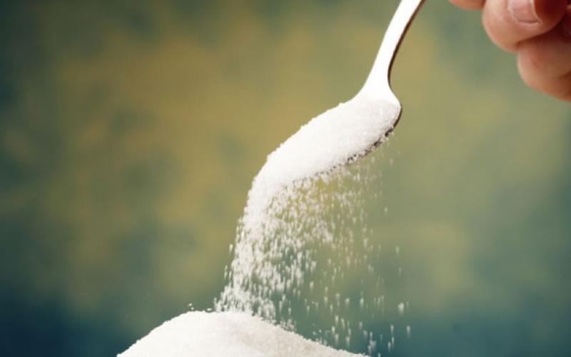 Μειώστε τώρα την κατανάλωση ζάχαρης στο ήμισυ!» | Typosthes