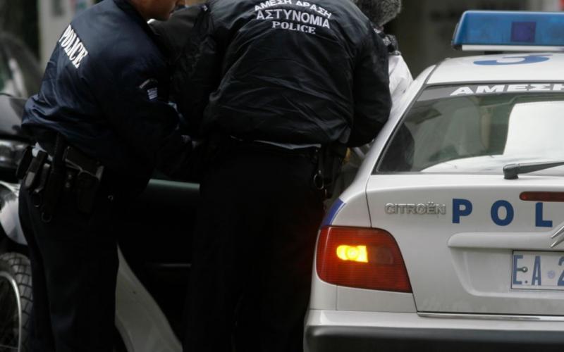 Θεσσαλονίκη: Μετέφεραν παράνομα αλλοδαπούς - Σύλληψη τριών ατόμων |  Typosthes