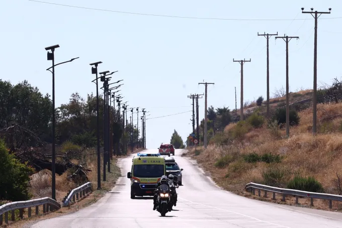 Διακομιδή των πληρωμάτων από την σύγκρουση των ελικοπτέρων
