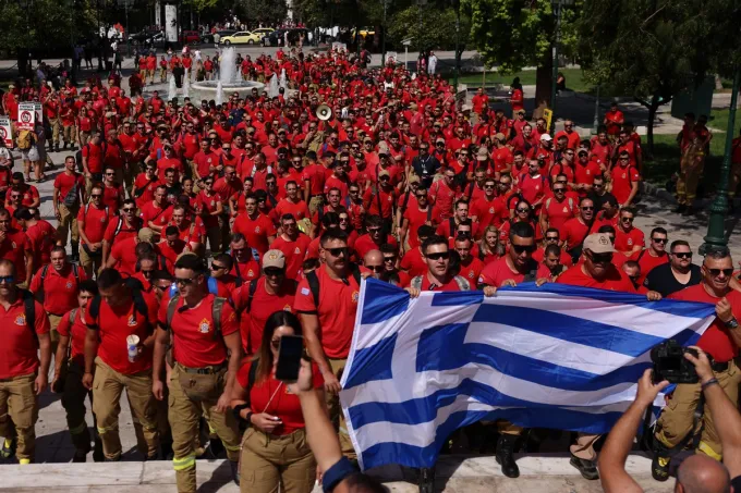 Διαμαρτυρία από εποχικούς πυροσβέστες