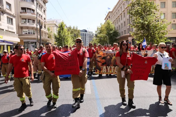 Διαμαρτυρία από εποχικούς πυροσβέστες