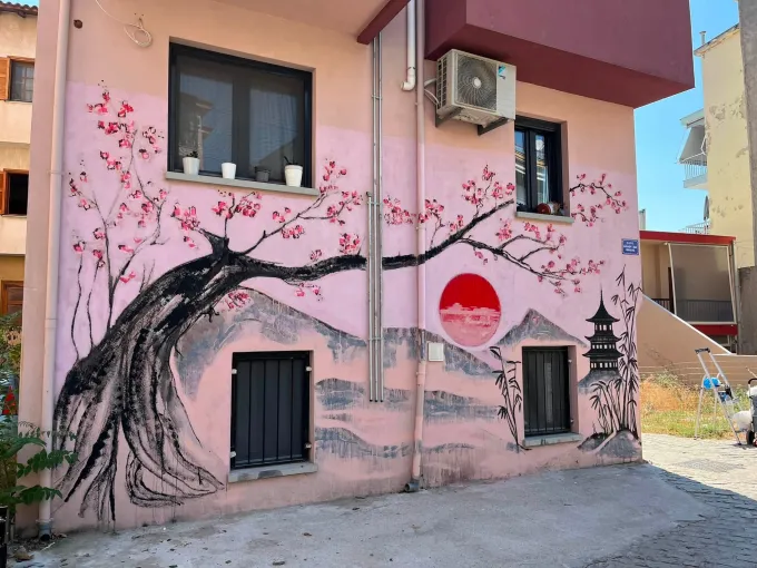mural Ιαπωνίας στην Άνω Πόλη