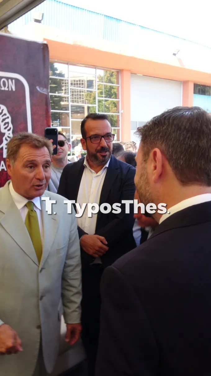 Η βόλτα του Νίκου Ανδρουλάκη στα περίπτερα της 90ής ΔΕΘ