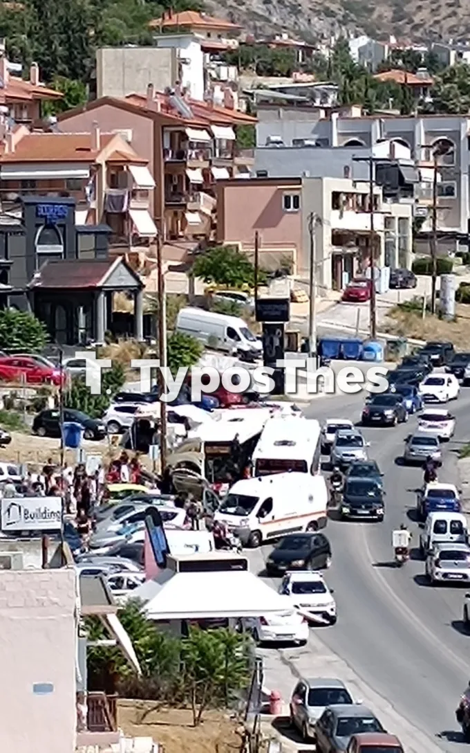 Τροχαίο με δύο λεωφορεία στη Θεσσαλονίκη