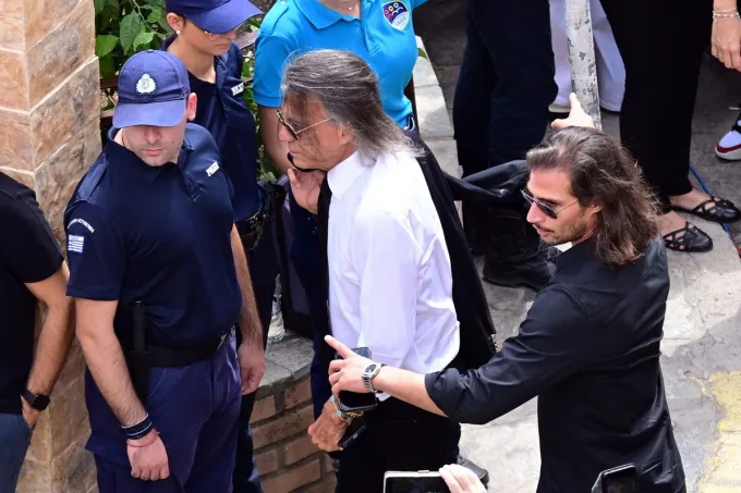 Κηδεία Μαζωνάκη