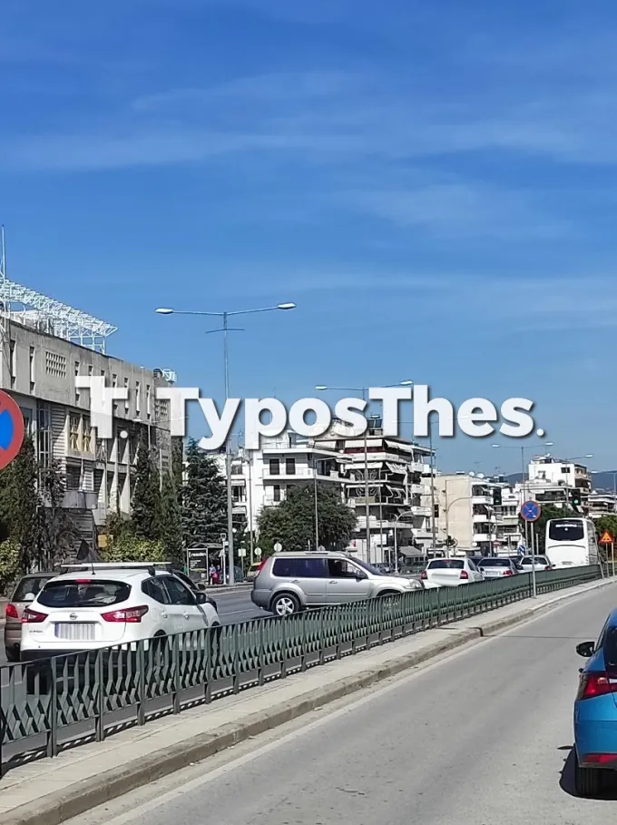 ΙΧ ανάποδα στη Λεωφόρο Μίκη Θεοδωράκη