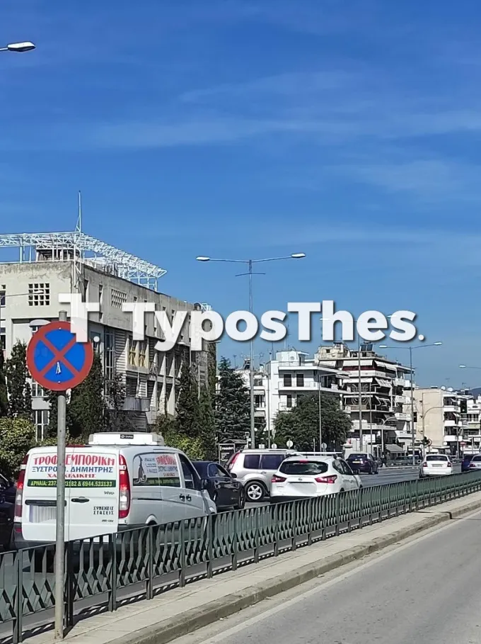 ΙΧ ανάποδα στη Λεωφόρο Μίκη Θεοδωράκη