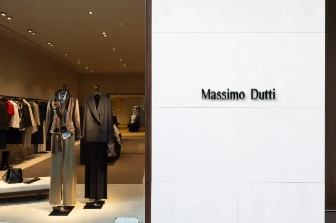 βιτρίνα massimo duti