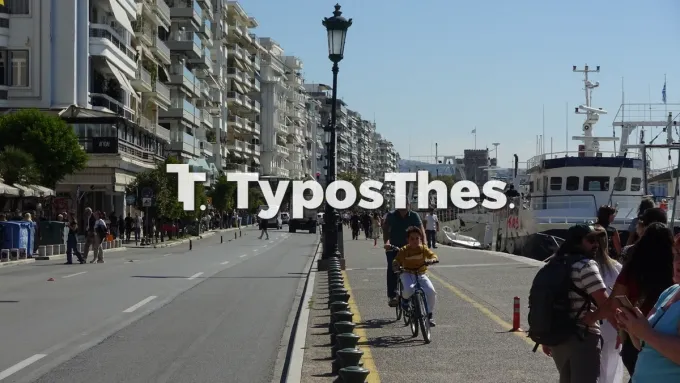 Αλιείς στην παραλία Θεσσαλονίκης