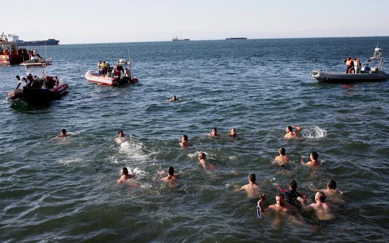 Θεοφάνεια: Με μέτρα ο Αγιασμός των Υδάτων - Τι θα γίνει στη Θεσσαλονίκη |  Typosthes