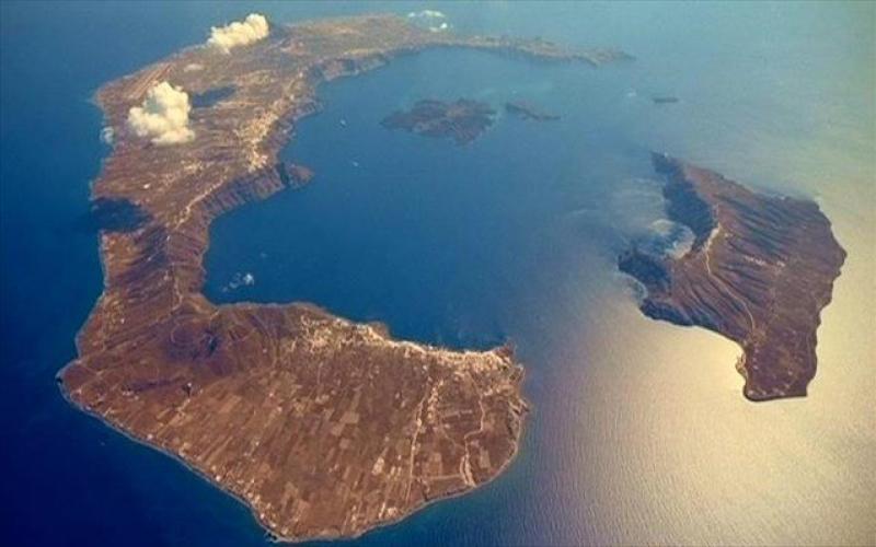 Γεωθερμικός σταθμός παρακολούθησης στο ηφαίστειο της Σαντορίνης | Typosthes