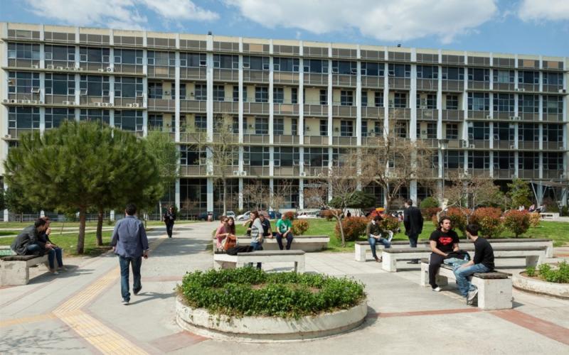 Θεσσαλονίκη: Κατάληψη στο ΑΠΘ - Τι ζητούν οι φοιτητές | Typosthes