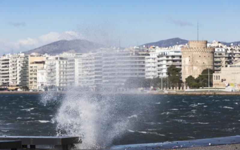 Ισχυροί άνεμοι σήμερα στη Θεσσαλονίκη - Μποφόρ στον Θερμαϊκό | Typosthes