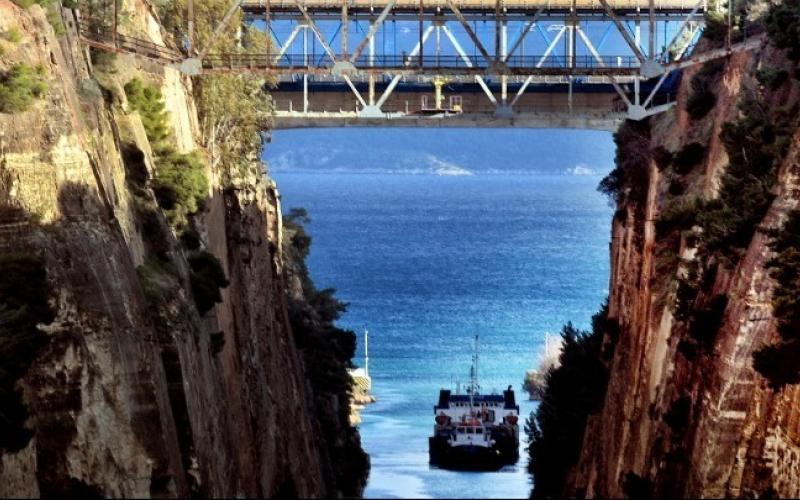 Τσάκωσαν» πλοίο που μετέφερε 46 κιλά κοκαΐνης στην Κόρινθο (VIDEO) |  Typosthes