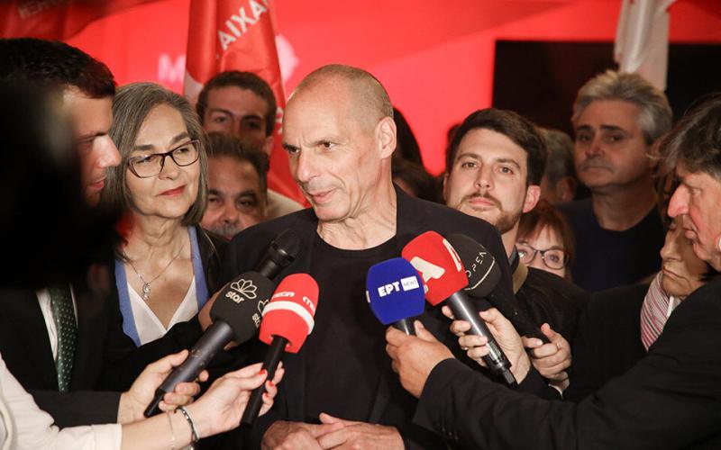 Κατεβαίνει ο Βαρουφάκης παρά τις φήμες Varoufakis1-960x600