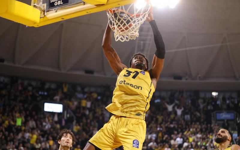 aris-antetokounmpo