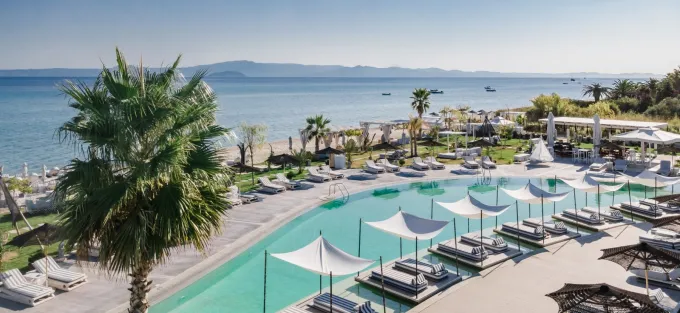 blue-carpet-suites