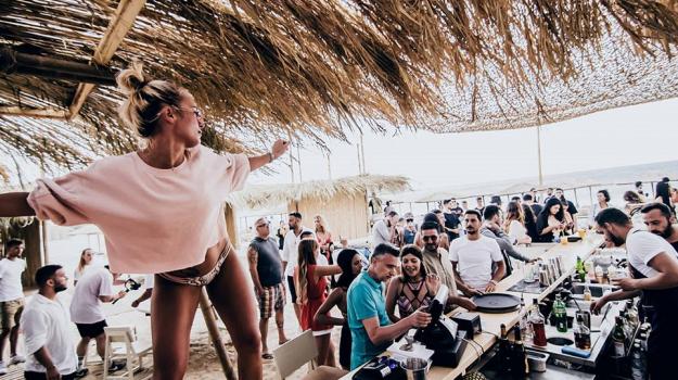 beach-bar-party