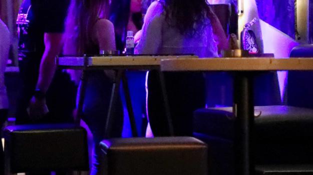 bar-club